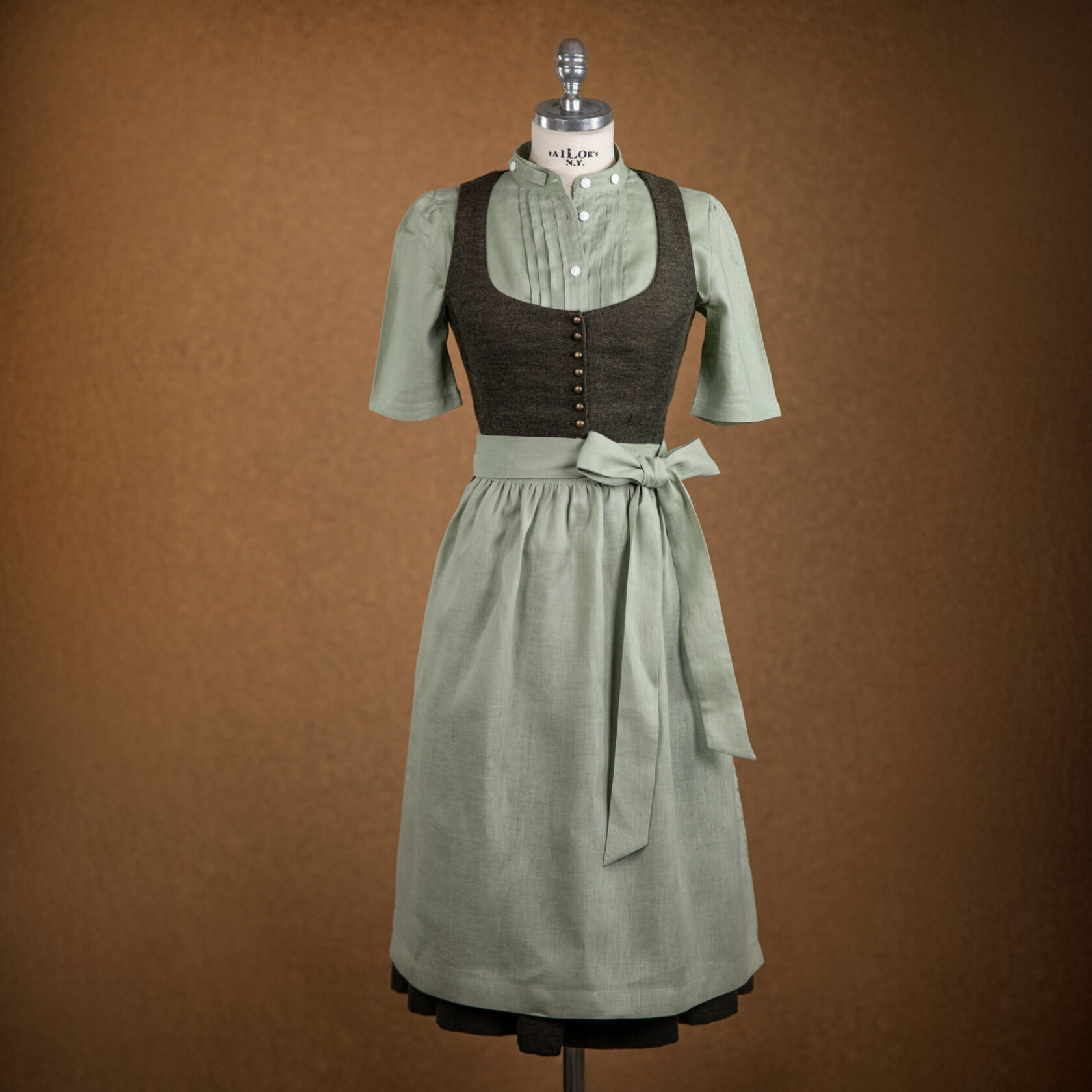 dirndlschürze grün