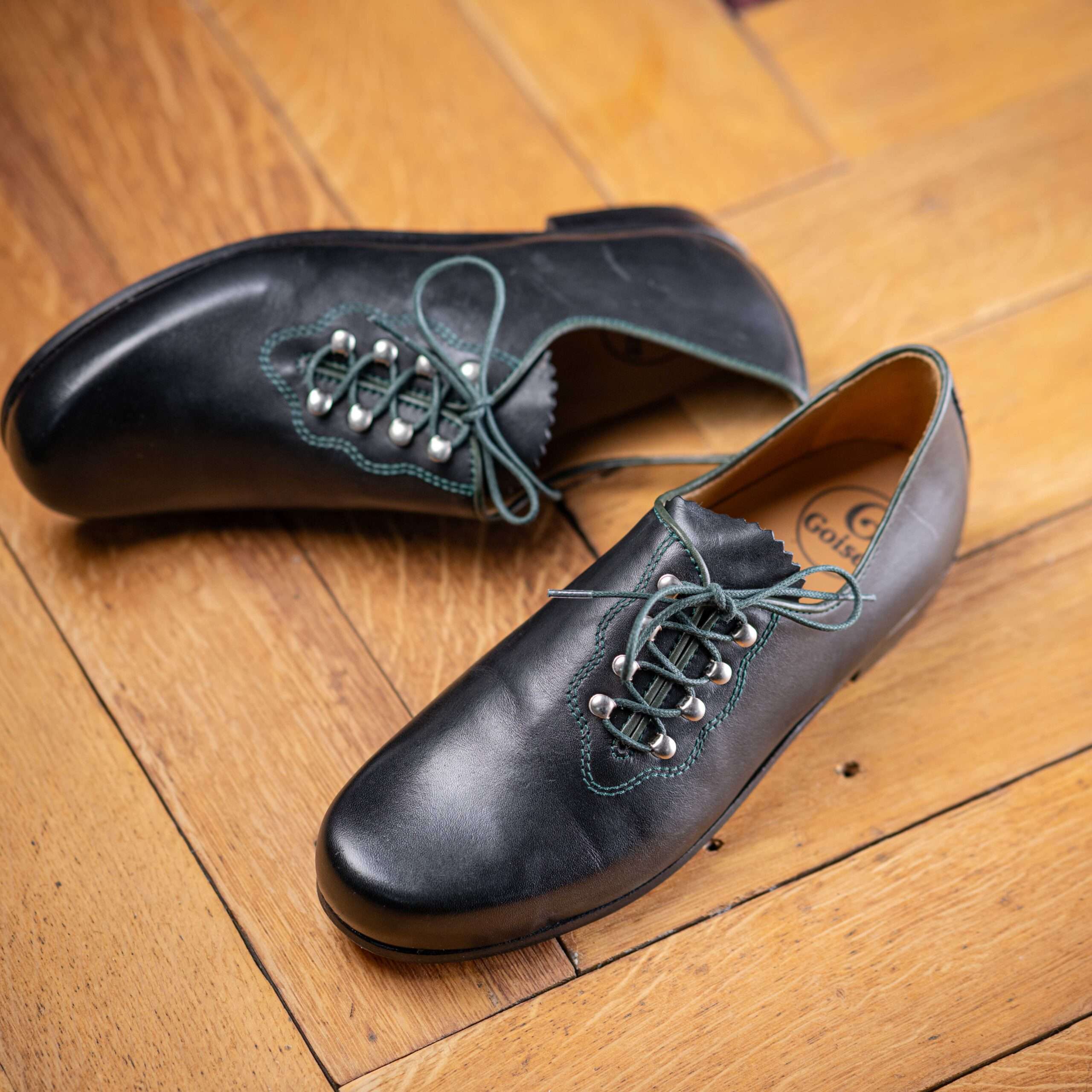 Hund Sans Scho goiser schwarz 4859 scaled