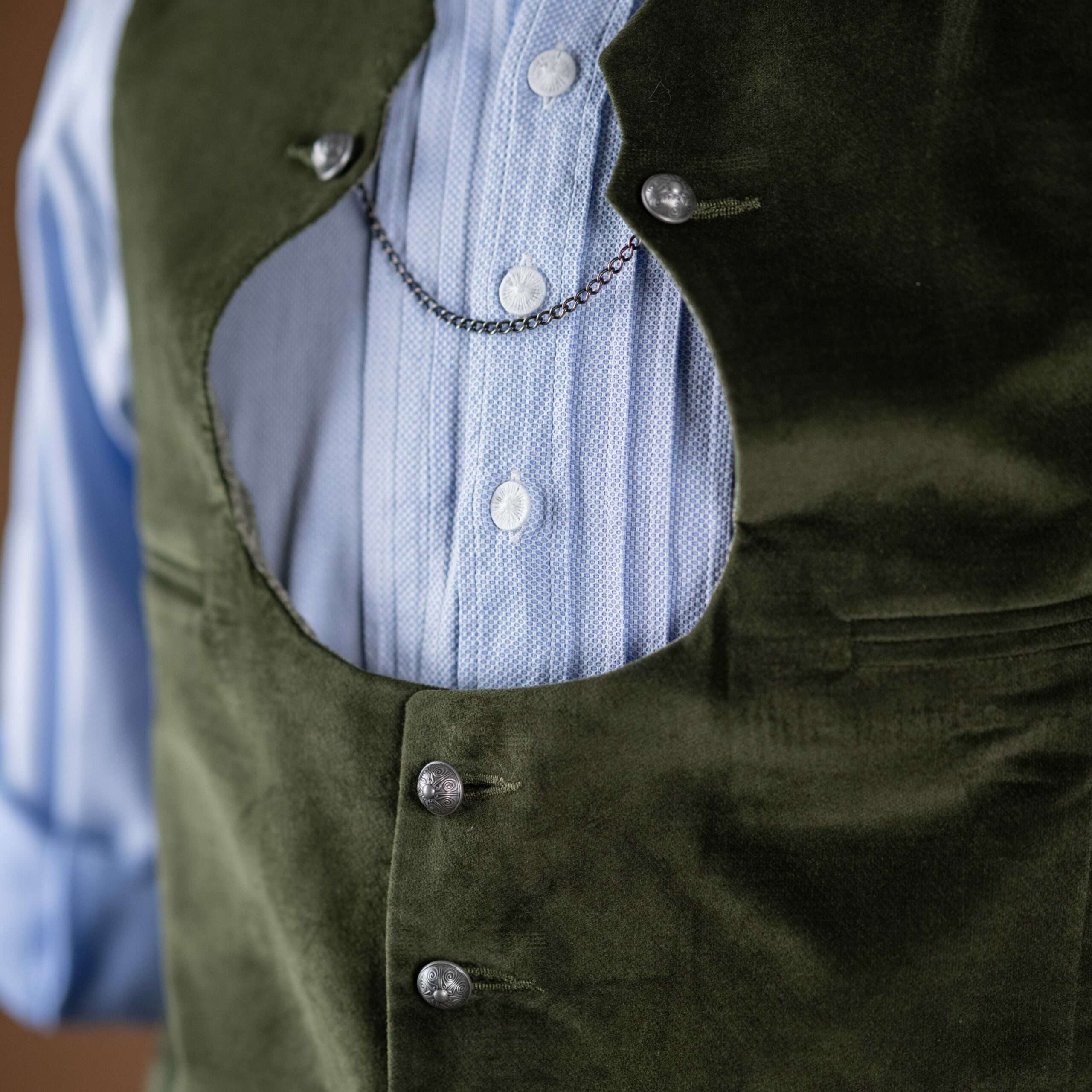 TrachtenwesteDunkelgrünHundSansScho2