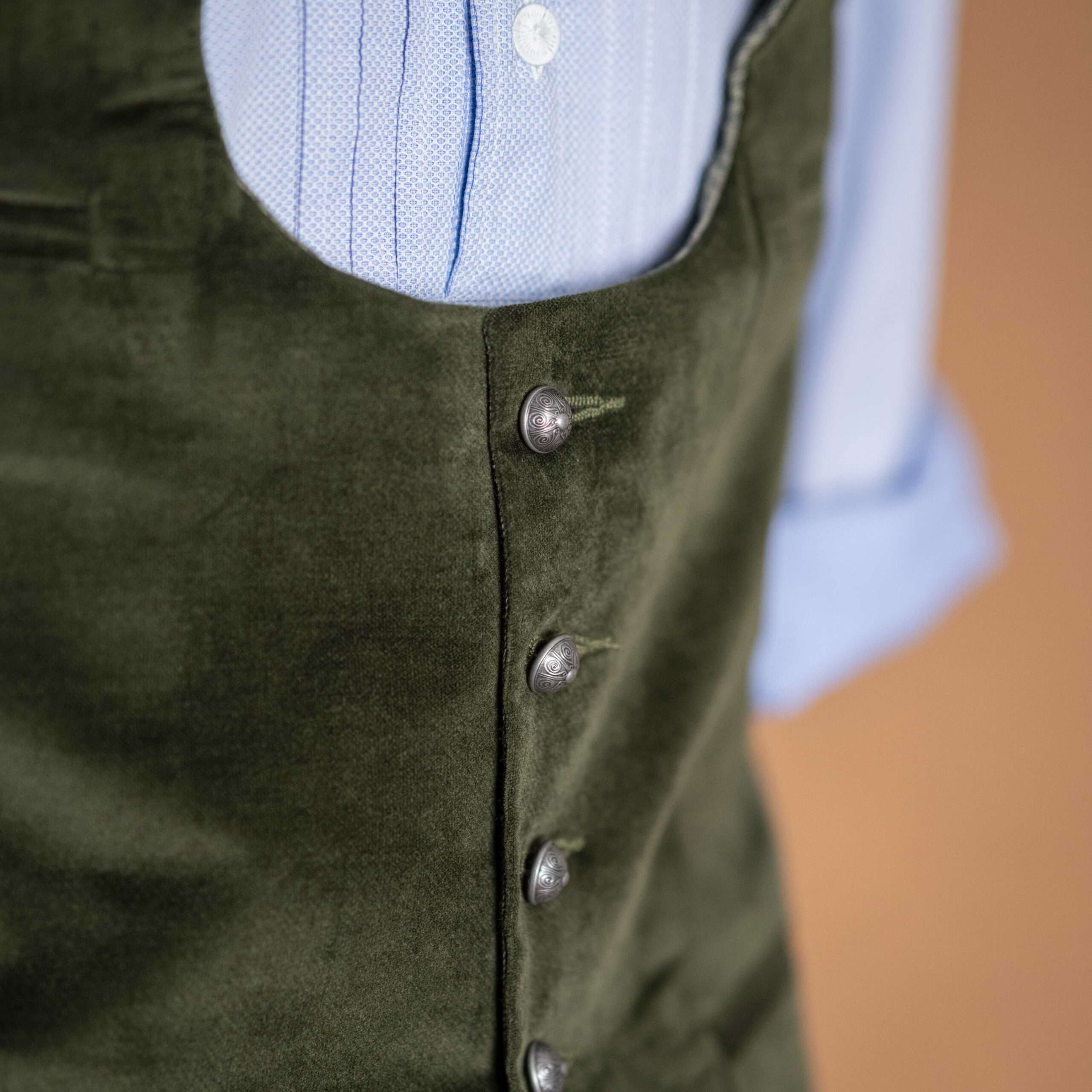 TrachtenwesteDunkelgrünHundSansScho4